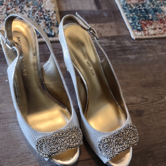 Shoes - Picture 2 of 5